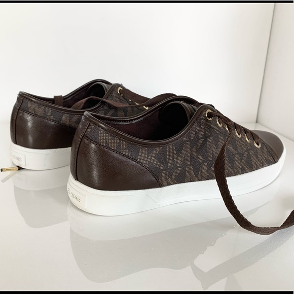 Michael Kors Signature Sneakers - Picture 3 of 13